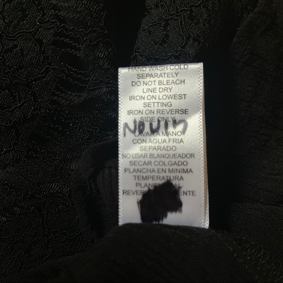 Want and Need flowy black lace keyhole back sleeveless short romper - Picture 9 of 9